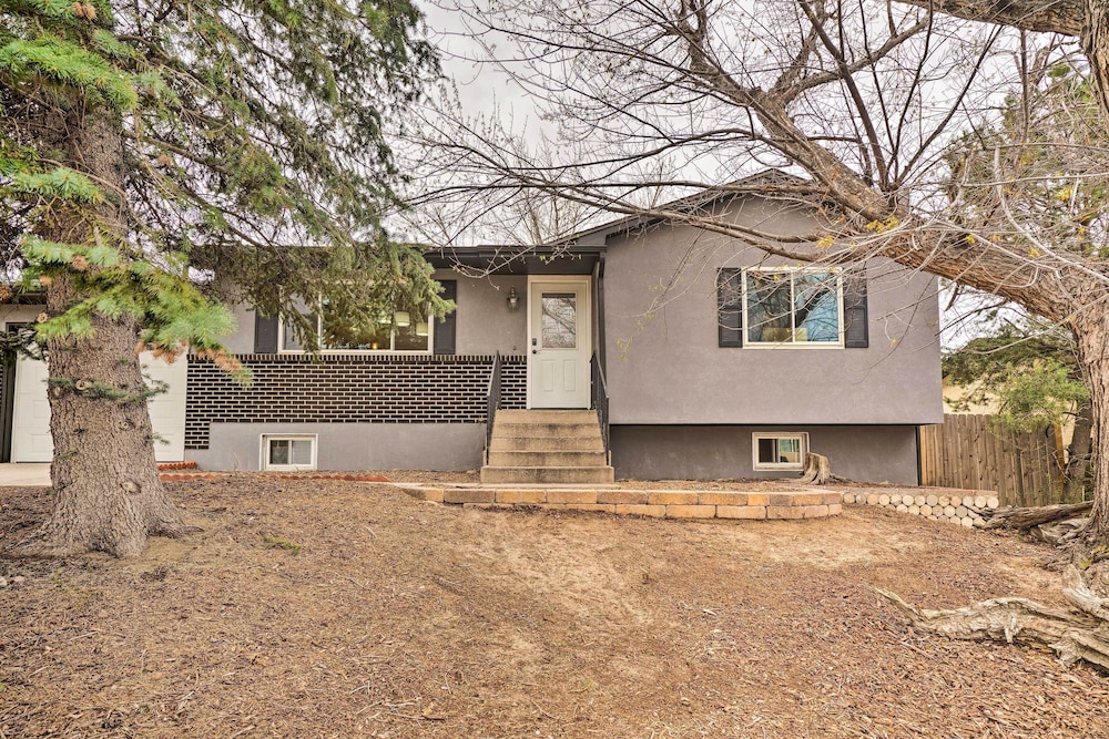 Charming Colorado Springs Home Near Uccs & Parks! view 3