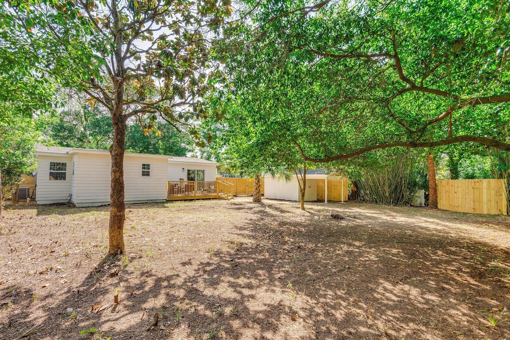 3 Mi to Dtwn Entertainment: Pensacola Family Home!