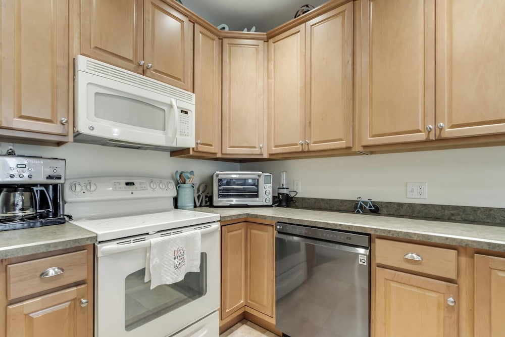 Smithfield Court 2 #102