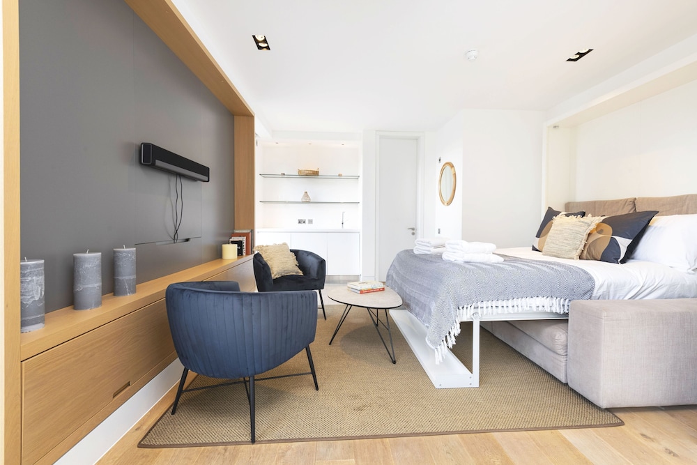 Accomodo London Waterloo - Luxury & Spacious Triplex Penthouse on Southbank