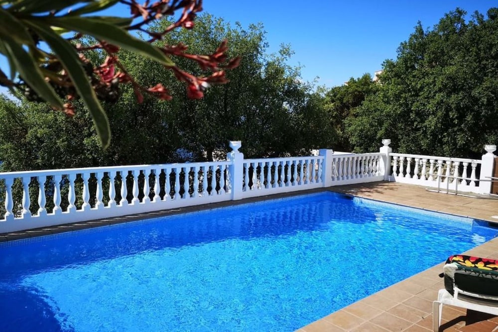 Apartment With Furnished Terrace