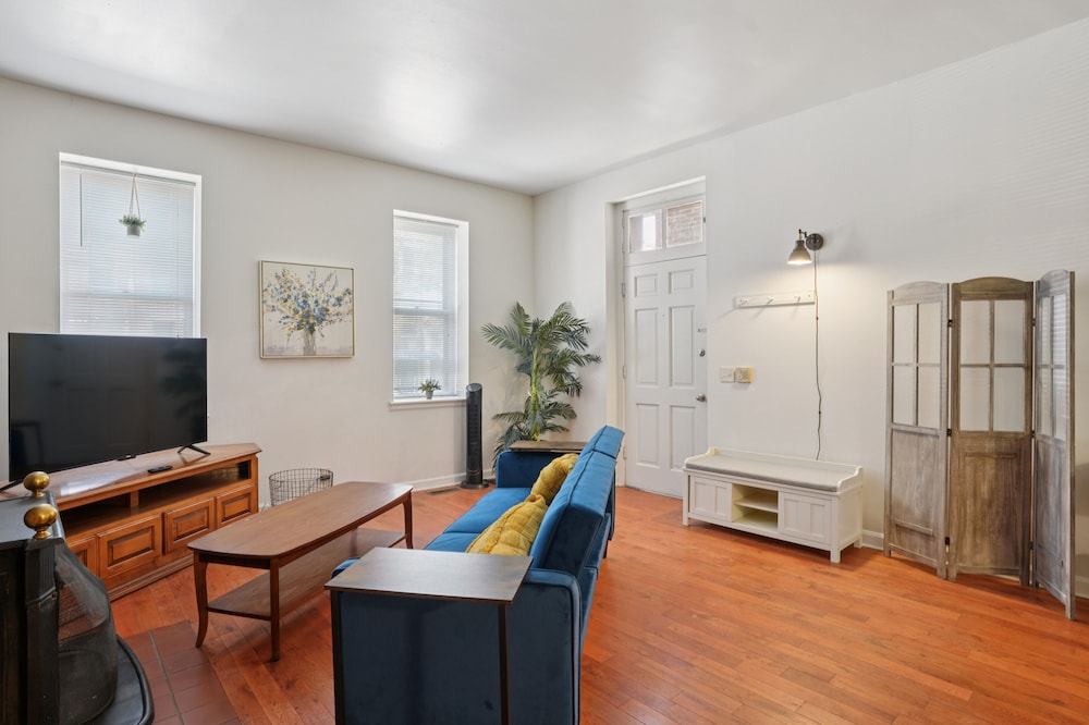 Charming Soulard Retreat With Historic Character 1 Bedroom Apts