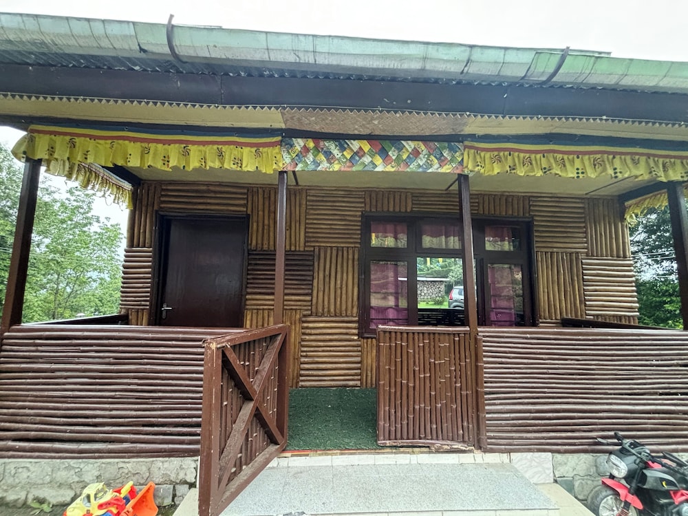 Khi Gha Thang Retreat