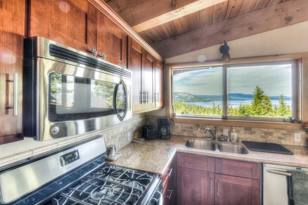 Chamberland Getaway - Property Image 23