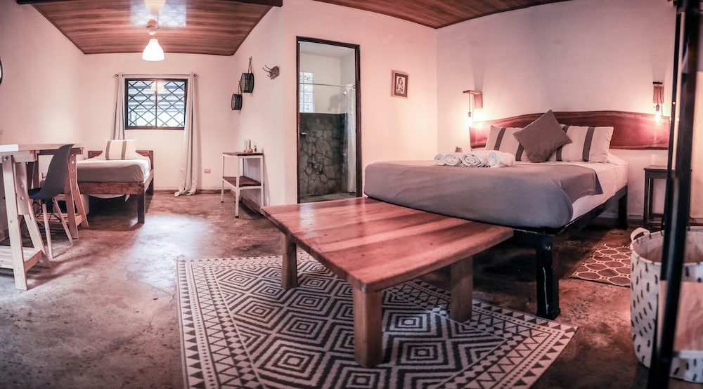 Believe Surf & Yoga Lodge Santa Teresa - Hostel view 5