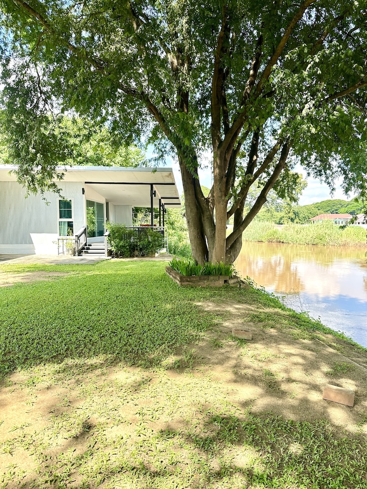 Nomads Riverside Chiangmai view 5