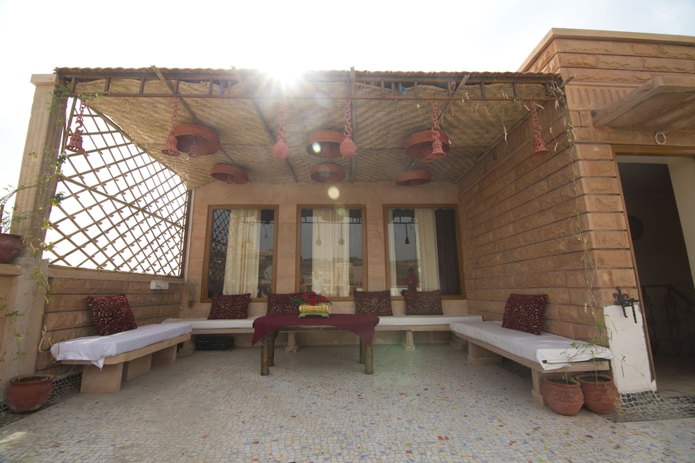 Apnayt Villa
