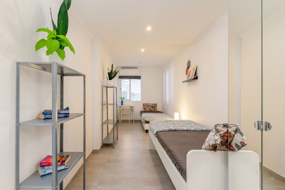 Caparica Poshtel