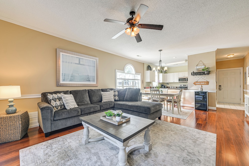 2 Mi to Broadway at the Beach: Condo w/ Pool!