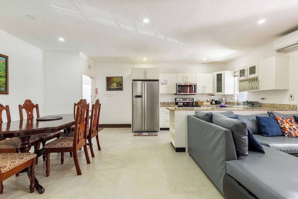2 Bedroom Apartment Near Ocho Rios