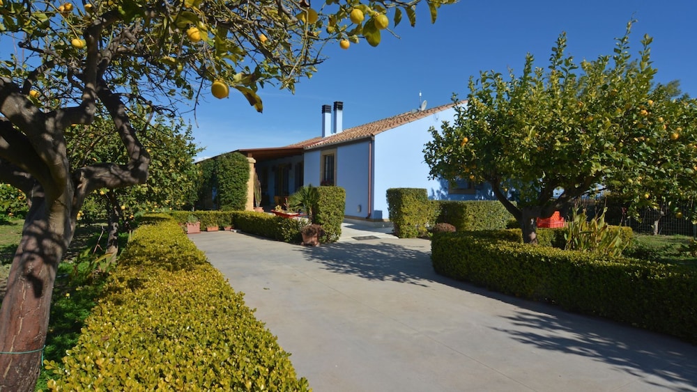 Villa Pigna Blue view 2