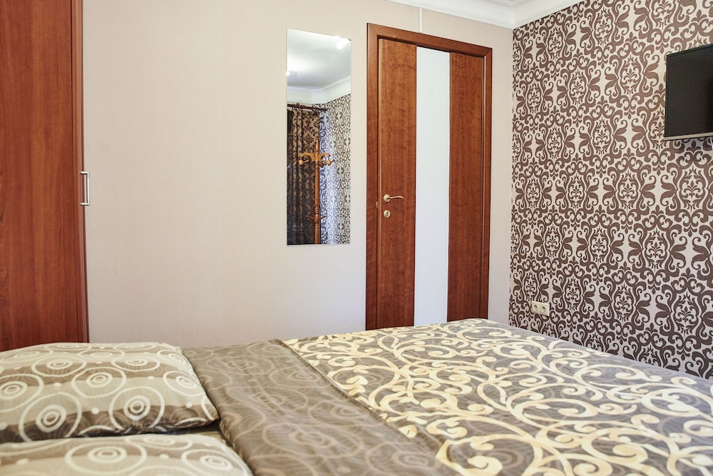HotHos Hostel