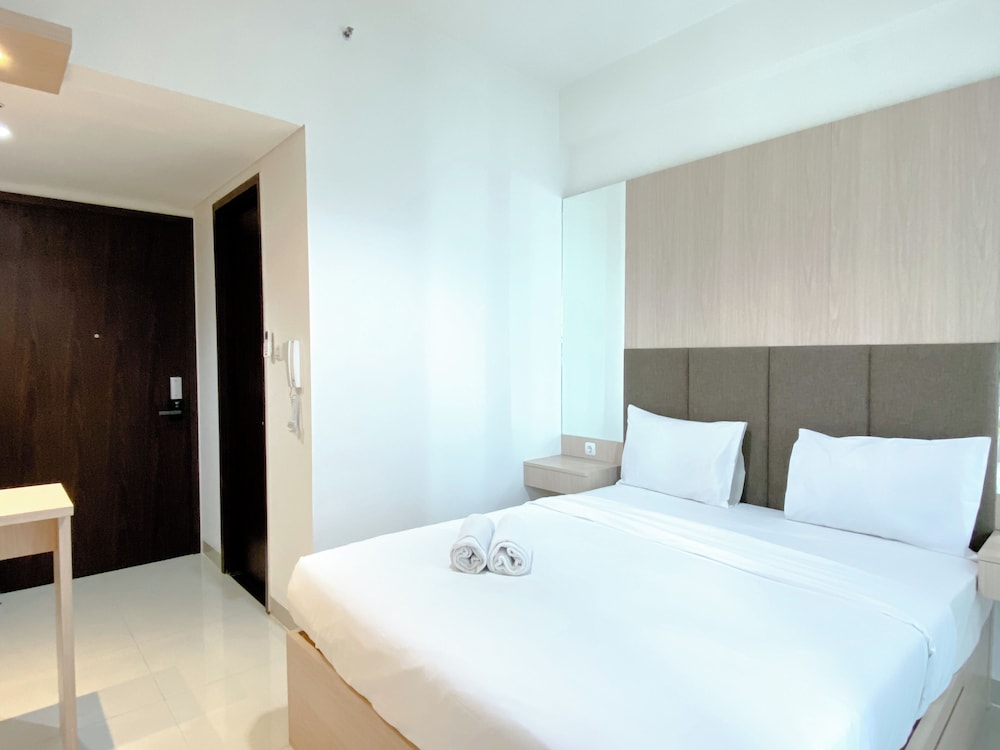 Good And Homey Studio Lrt City Bekasi Apartment