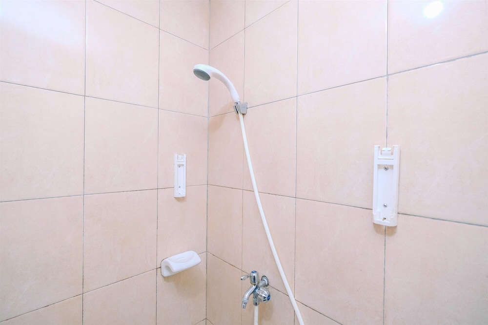 Nice and Comfort Studio at Margonda Residence 2 Apartment