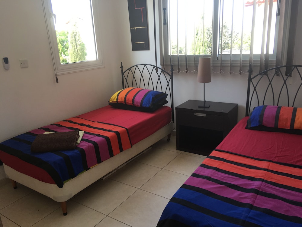 Luxury Villa - Private Pool and Wifi Perfect Location for a Holiday! view 4