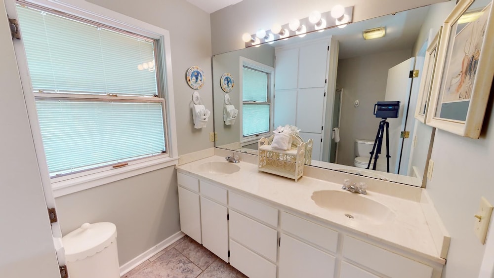 1111 2nd Avenue by Tybee Vacation Rentals