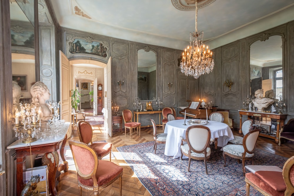 Bourges Vacations - Hotel de Panette - Chambres historiques - Property Image 25