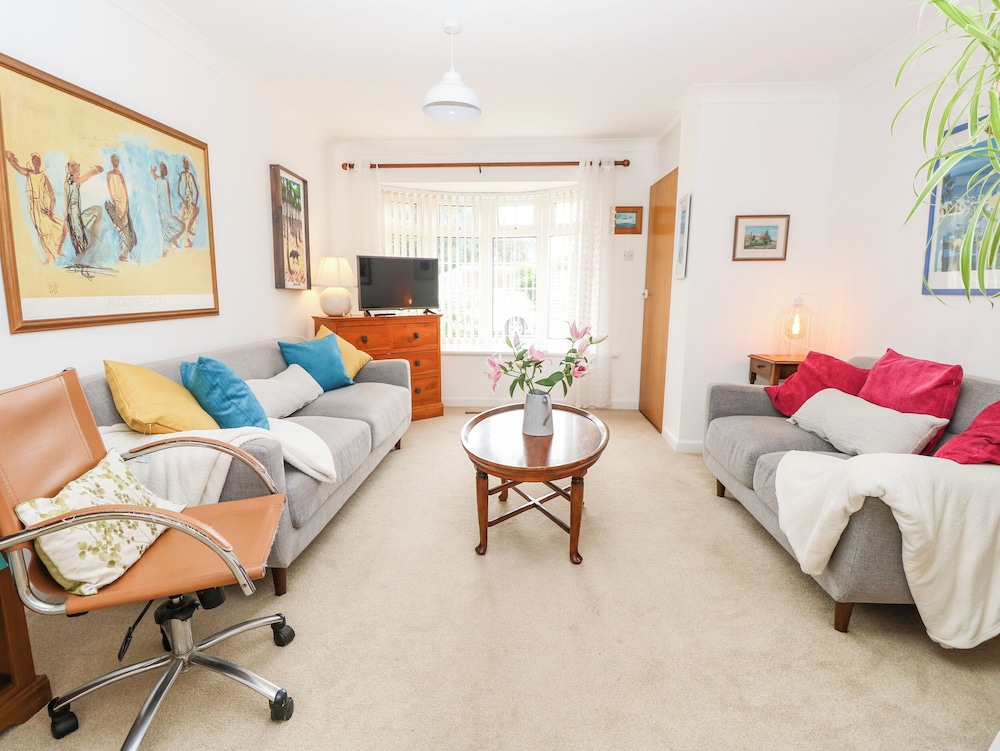 1 Westwood Close