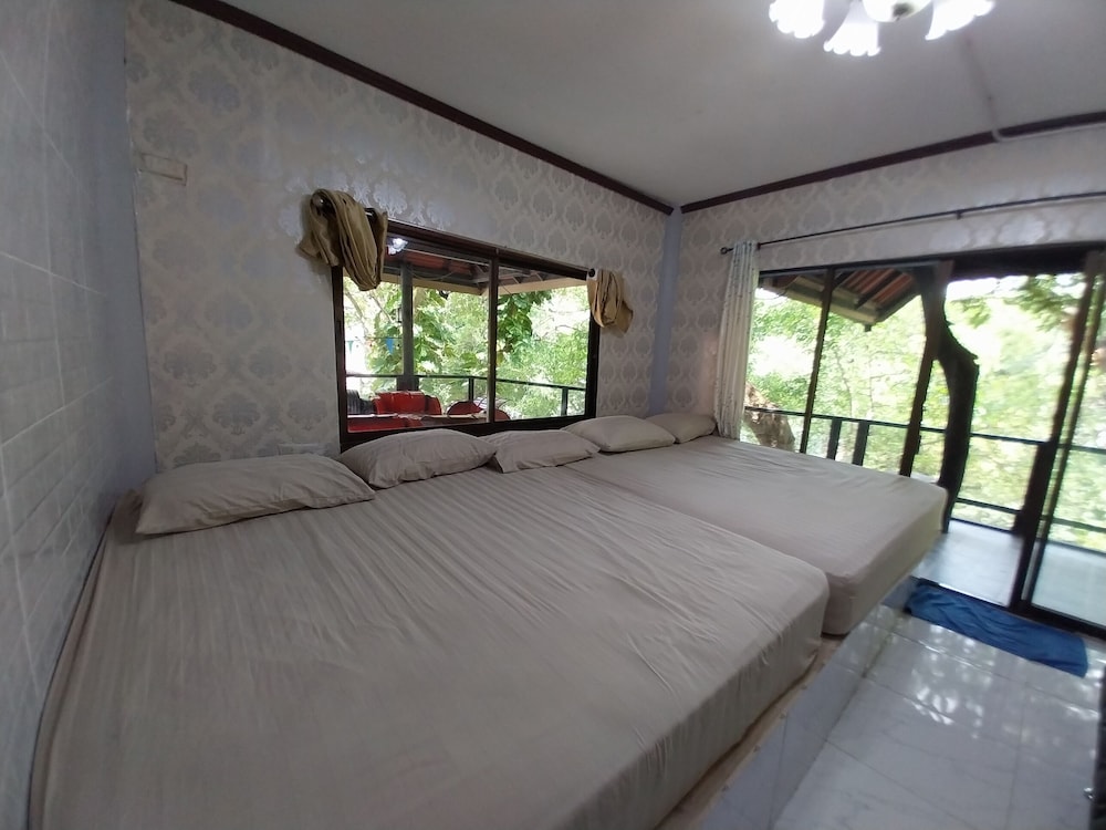 Bamboo River House Kaeng Krachan
