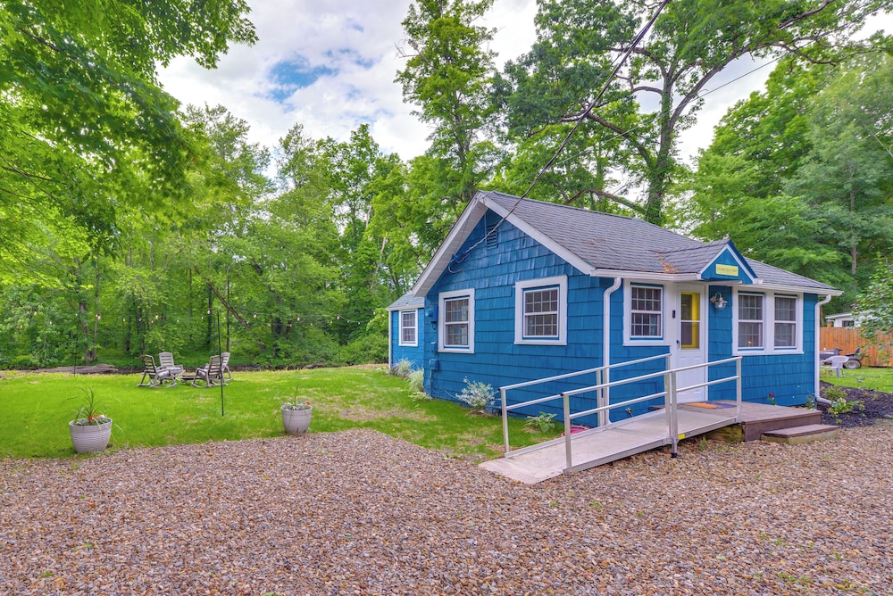 Peaceful Hiram Retreat on Cuyahoga River! view 4
