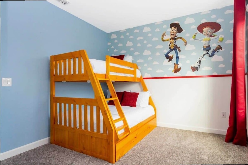 Luxe 5BR Villa Pool Game Room Minutes to Disney