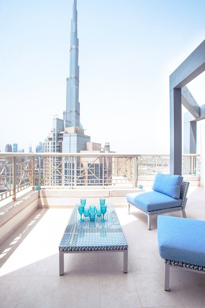 Dream Inn Dubai – 29 Boulevard with Private Terrace