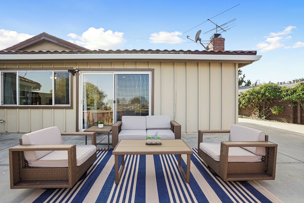 Lakefront Retreat WaterViews 3BR 1.5BA