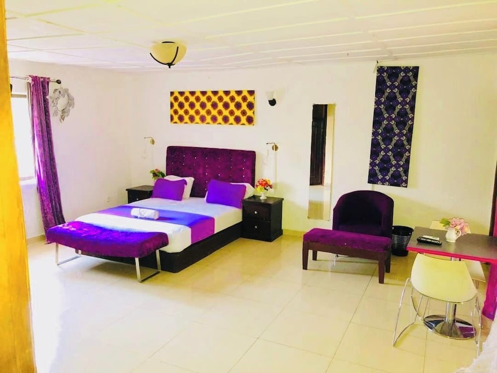 ZUNOX GUEST HOUSE