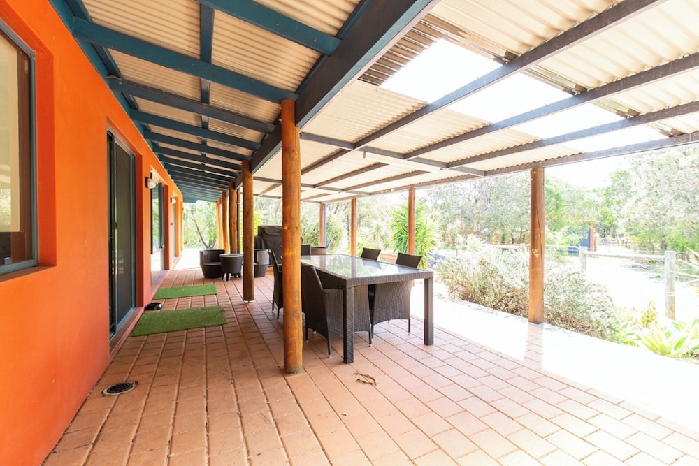 Relax and Unwind at Heavenly Hideaway