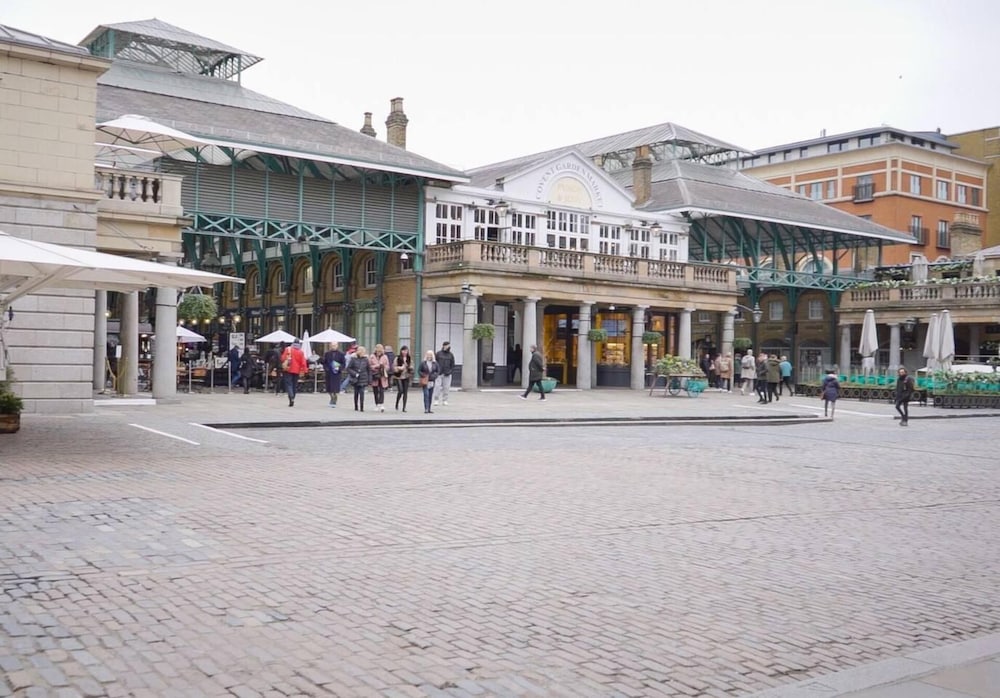 Livestay - Hidden Covent Garden Gem