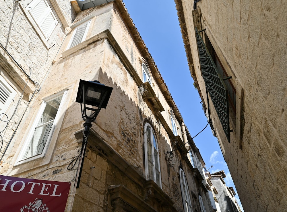 Palace Andreis