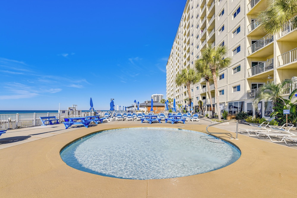 Beach & Pool Access: Regency Towers Condo in Pcb!