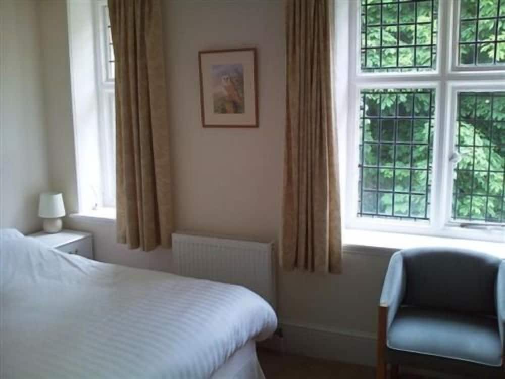 Hunter's Inn view 2