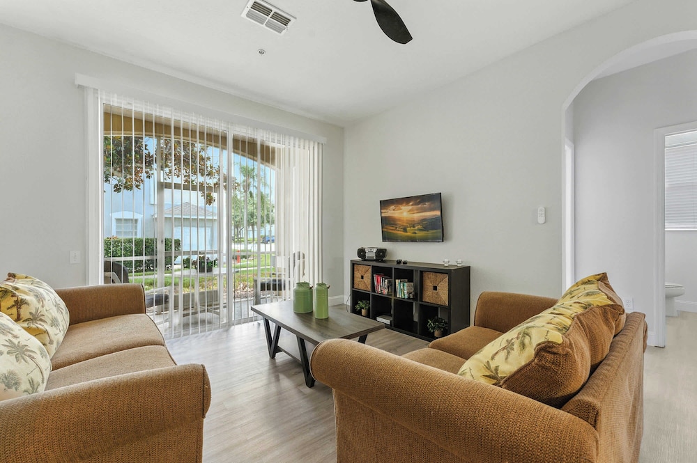 Resort Condo 3BR - Pool Balcony Near Disney