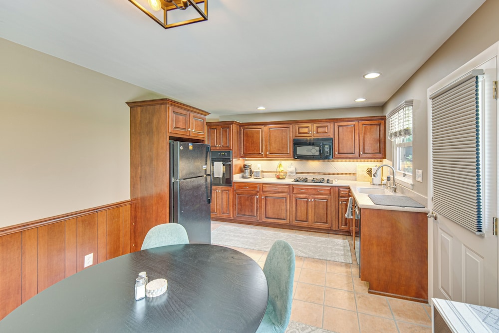 Near Dtwn Harrisburg: Stylish Home w/ Patio & Yard