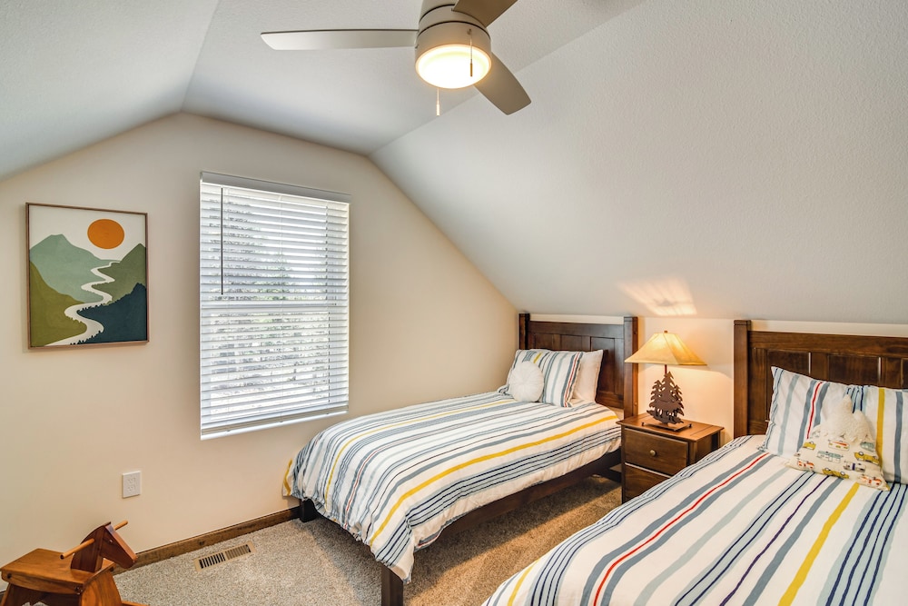 Fairplay Family Cabin on 2 + Acres! 25-0283