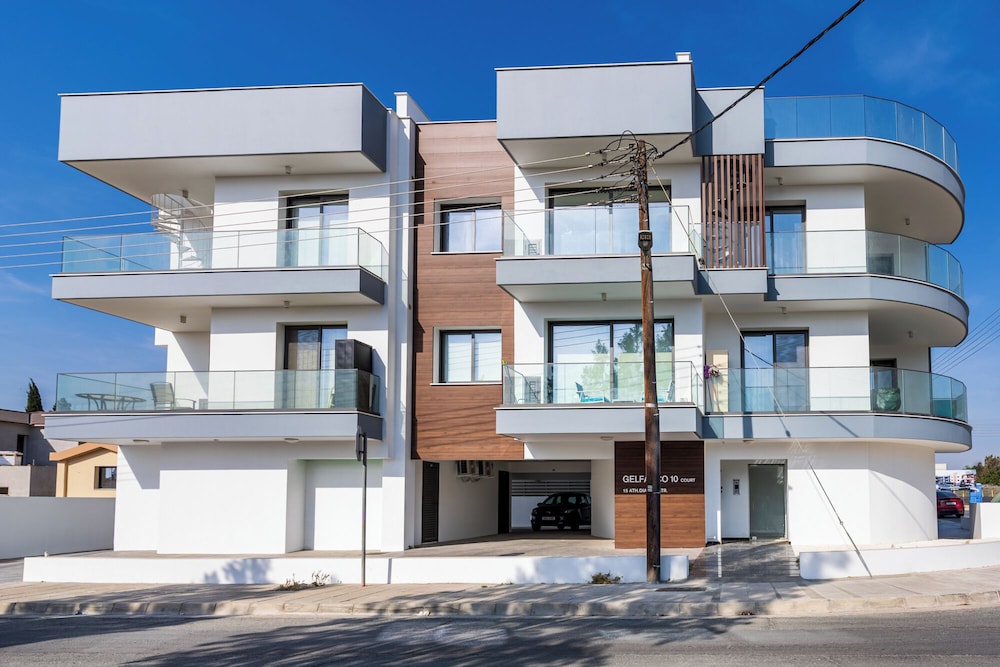 Azoria - Stylish 1-BR Apartment in Kiti