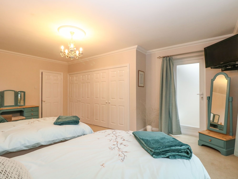 Brundall House