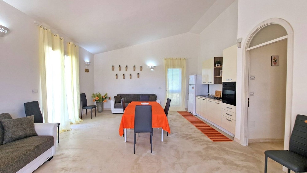 Villa With Swimming Pool Sleeps 8 Three Bedrooms