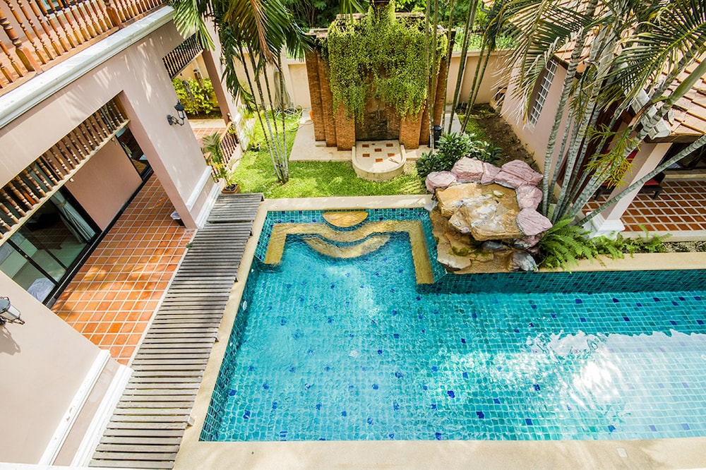 Pratamnak villa