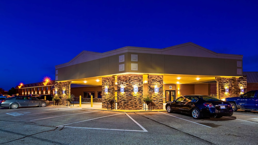 Crossroads Hotel and Event Center