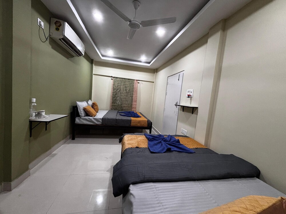 The Gulmohar Inn