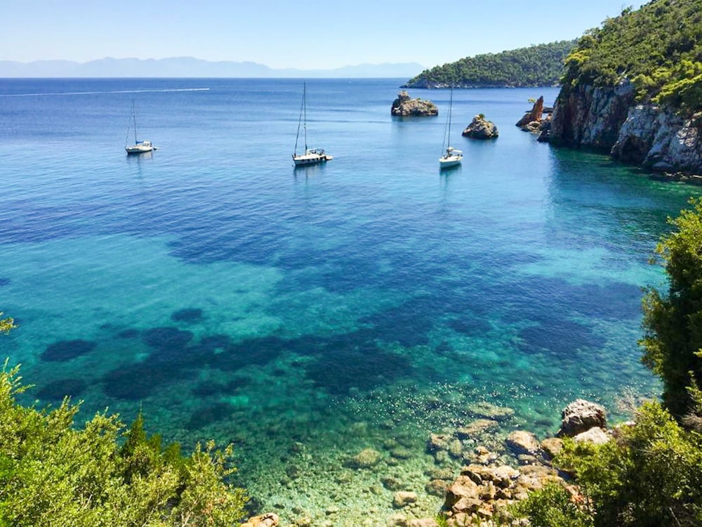 Pergamonto Cottage - Seaview Nest w Private Pool