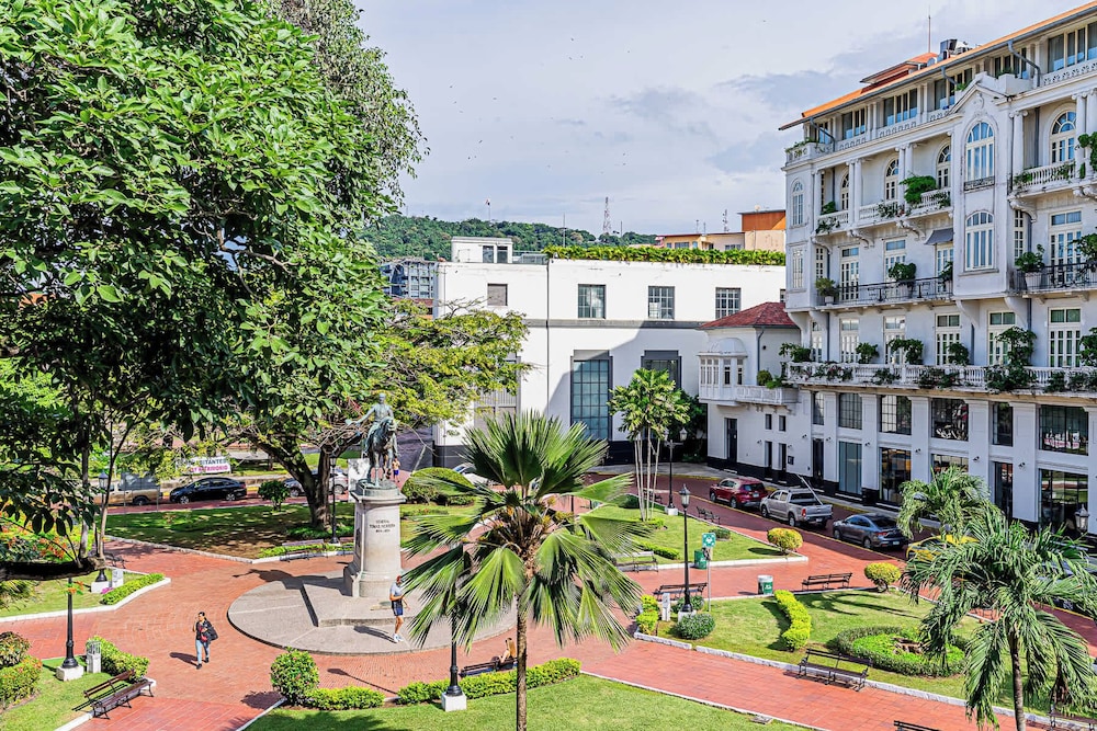 w Grandiose 1BR w Balcony in San Felipe