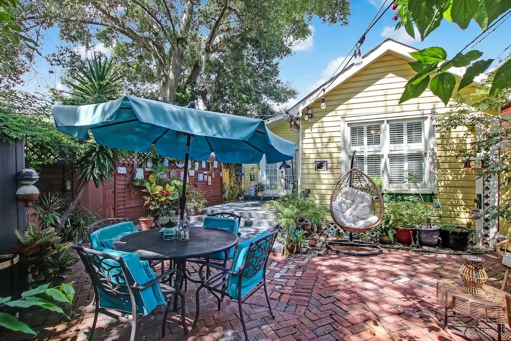 508 Ash Street - Murree's Porch 1 Bedroom Apts by Redawning view 5