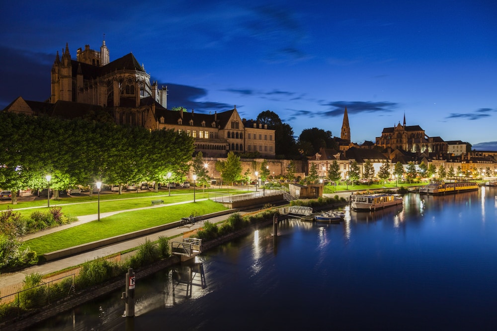 Château De La Resle - membre Design Hotels