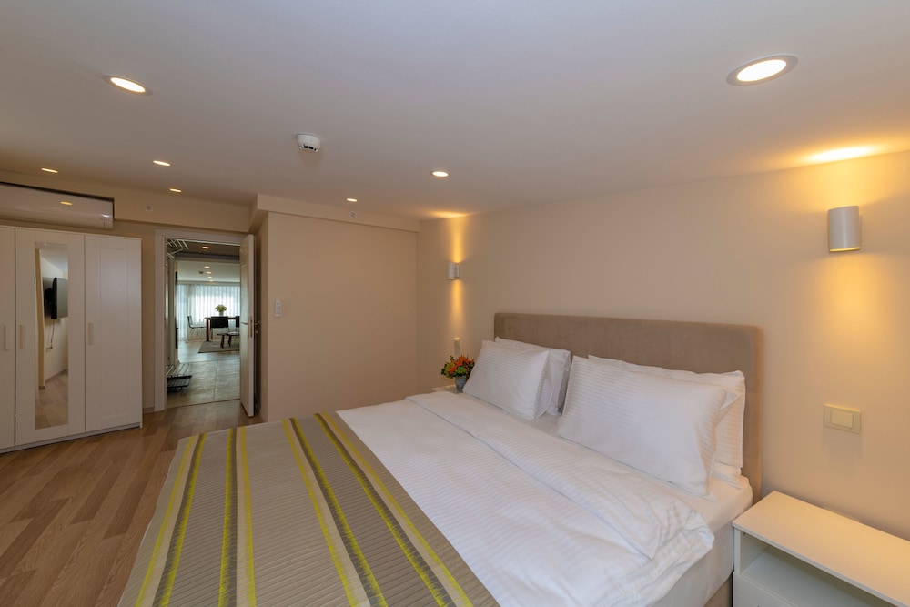 Feri Suites - Image 93