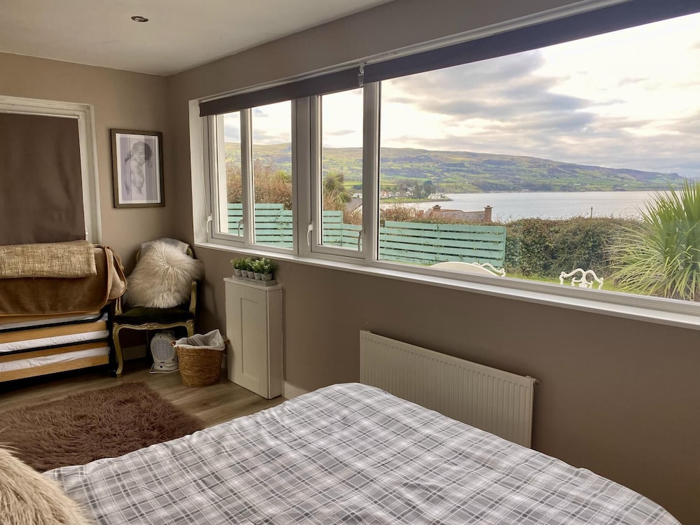 Ballygally Seaview and Garden 1 Bedroom Hideaway view 3