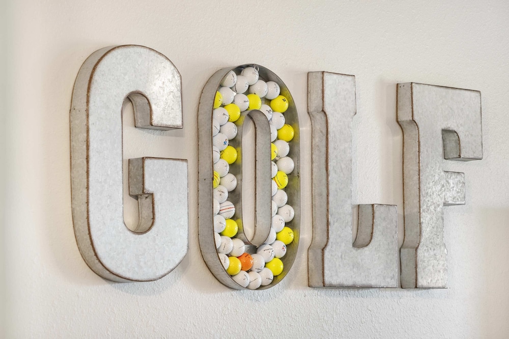 Royale Tee Retreat - Golf Dream