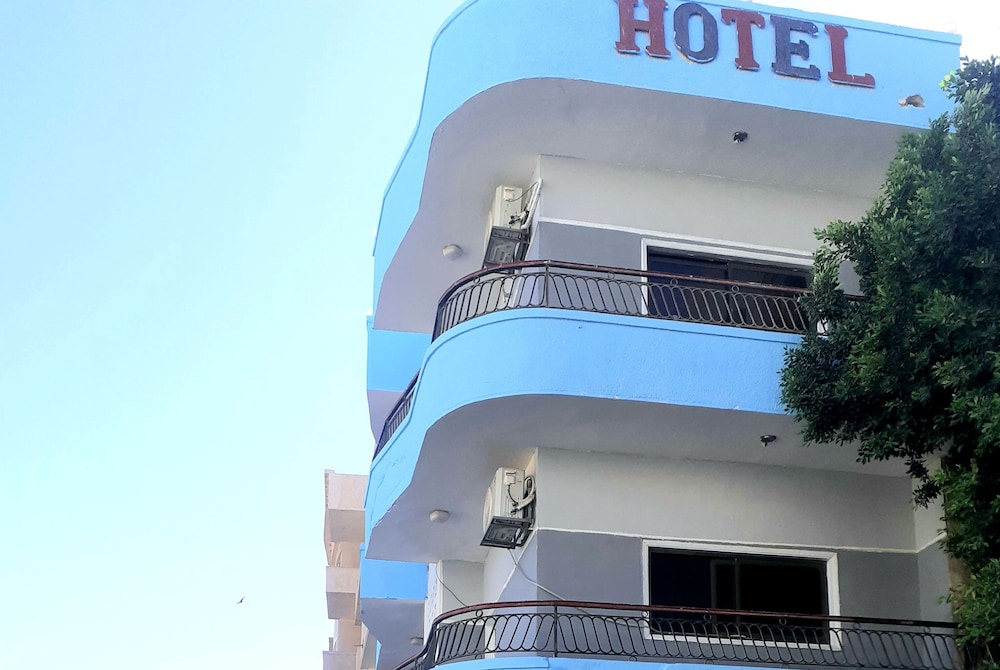 Four Seasons Hostel